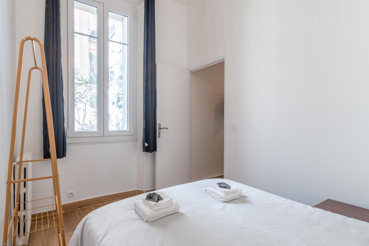Appartement Metro Alexandre Dumas Paris Exterior photo